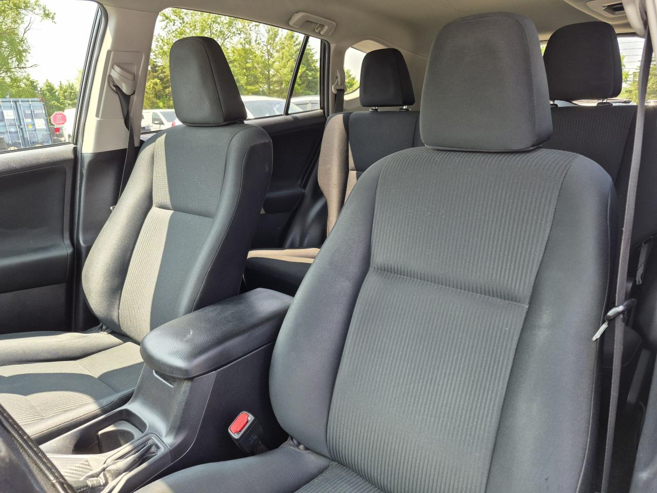 2014 Toyota RAV4 AWD LE Photo11