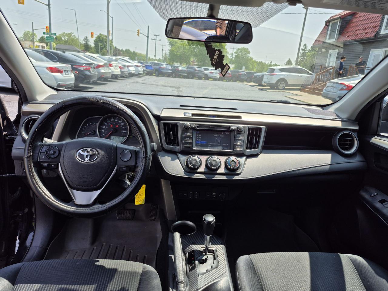 2014 Toyota RAV4 AWD LE Photo13