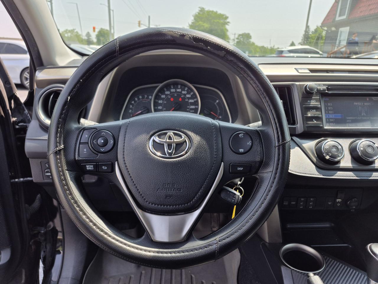 2014 Toyota RAV4 AWD LE Photo15