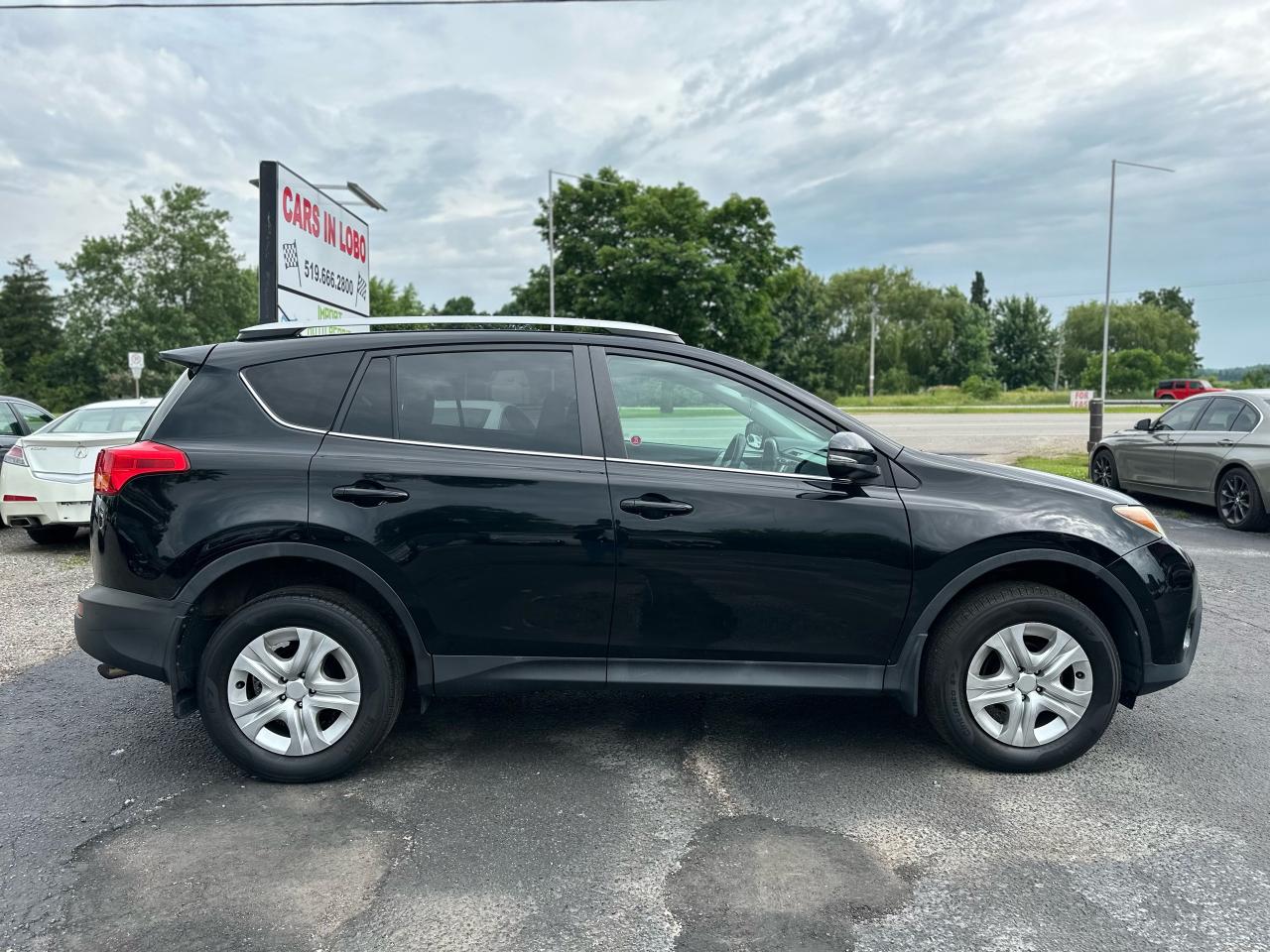 2014 Toyota RAV4 AWD LE Photo23
