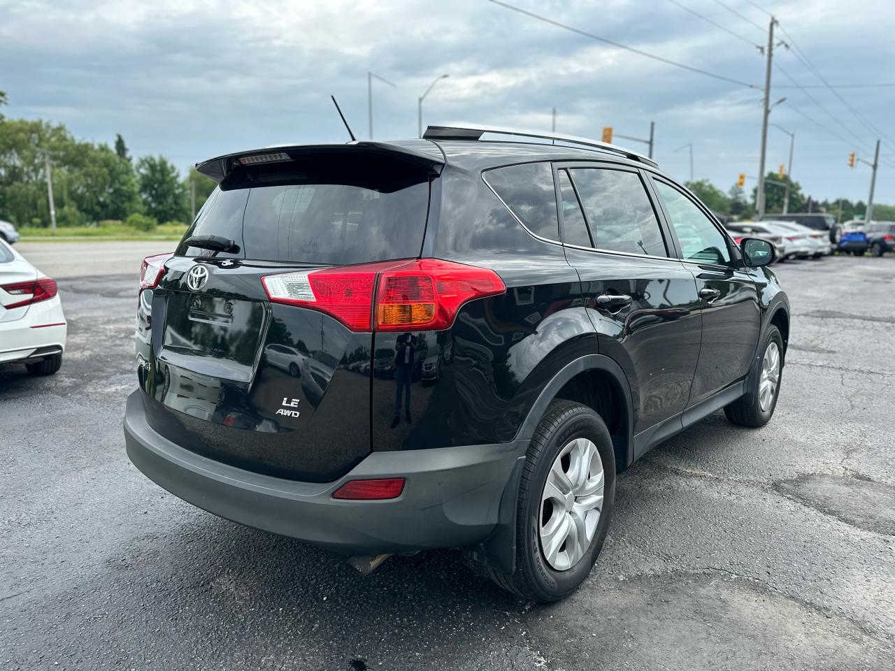 2014 Toyota RAV4 AWD LE Photo3