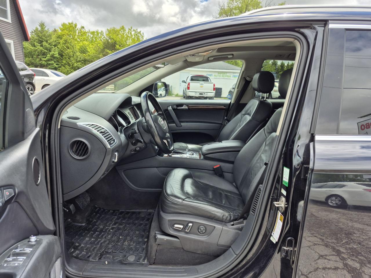 2012 Audi Q7 quattro 3.0L Premium Photo8
