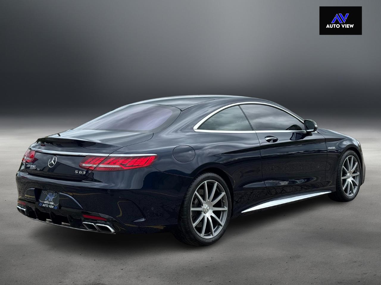 2019 Mercedes-Benz S-Class AMG S 63 **CLEAN CARFAX** Photo4