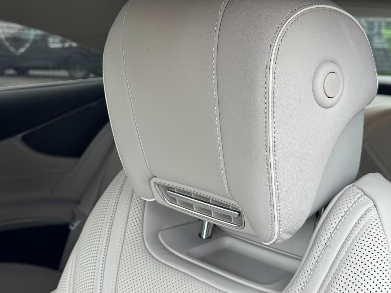 2019 Mercedes-Benz S-Class AMG S 63 **CLEAN CARFAX** - Photo #34