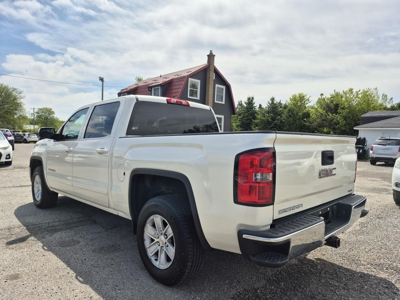 2015 GMC Sierra 1500 4WD Crew Cab SLE - LEATHER Photo5