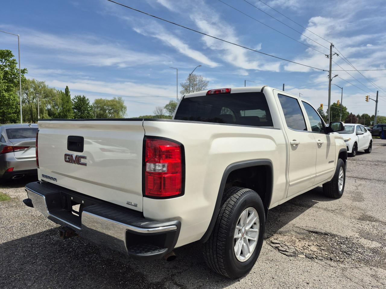 2015 GMC Sierra 1500 4WD Crew Cab SLE - LEATHER Photo3