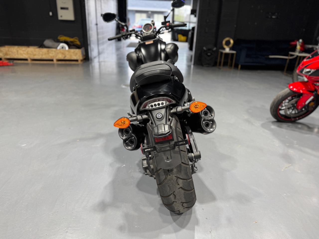 2019 Yamaha VMAX VMX1700 - Photo #5