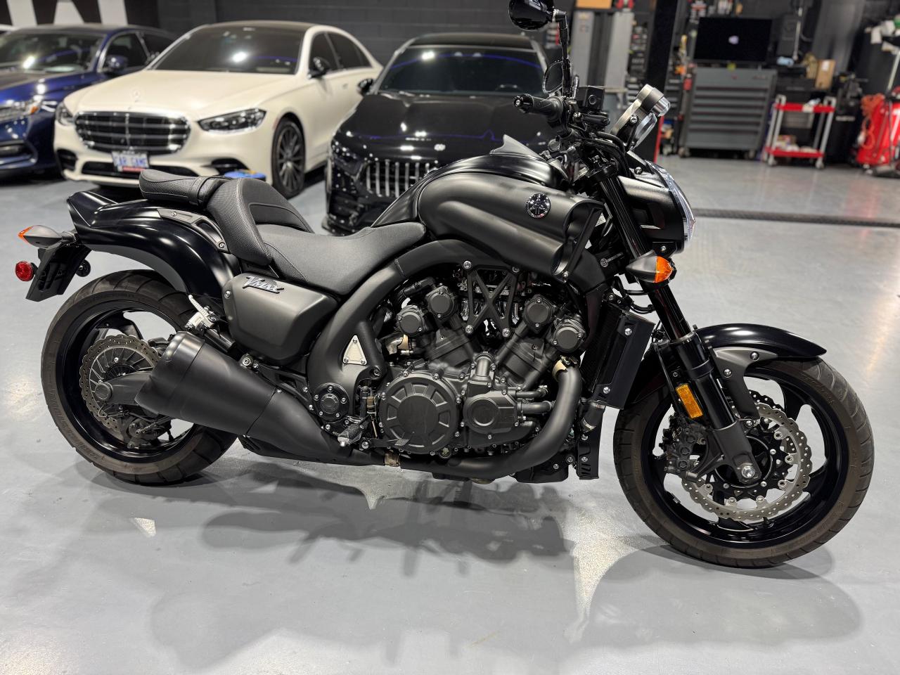 2019 Yamaha VMAX VMX1700 - Photo #4