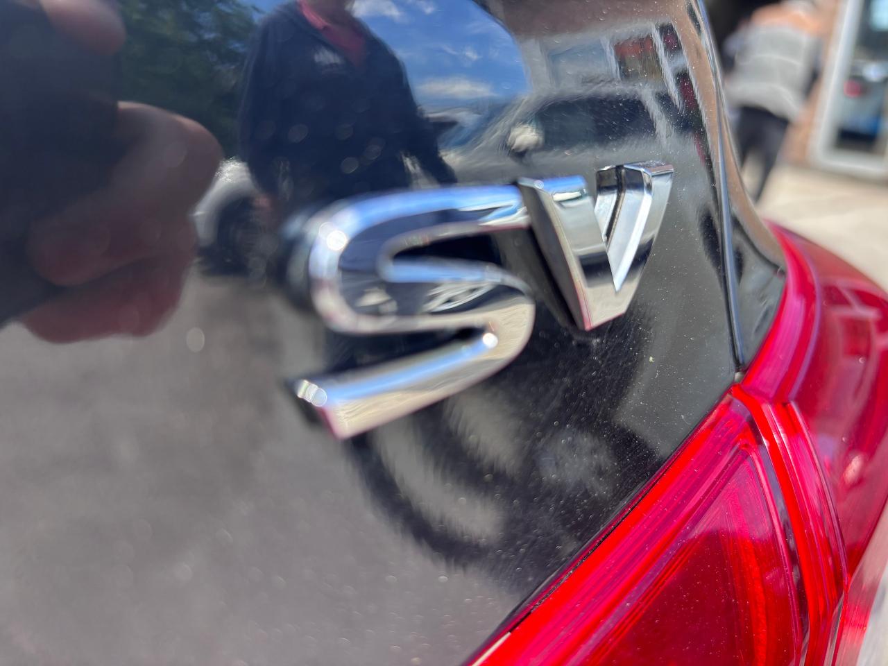 2018 Nissan Sentra LOADED LOW KMS CRASH WARNING - Photo #8