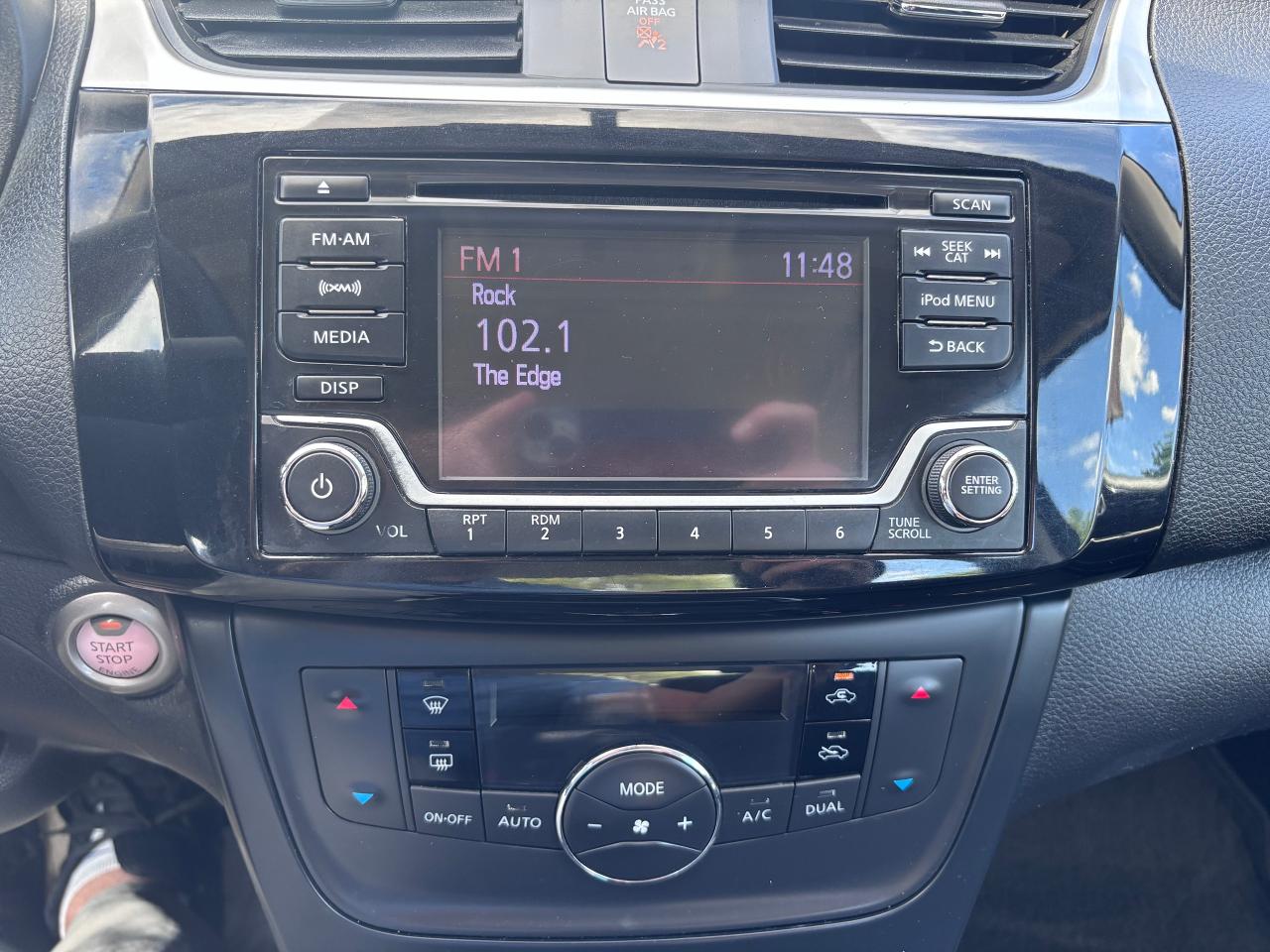 2018 Nissan Sentra LOADED LOW KMS CRASH WARNING - Photo #17