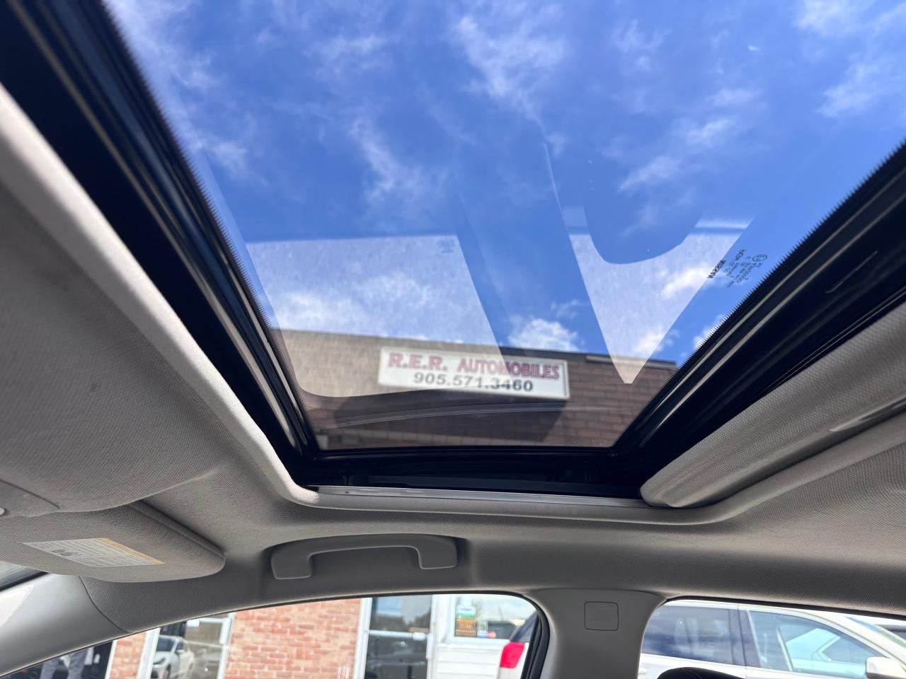 2018 Nissan Sentra LOADED LOW KMS CRASH WARNING - Photo #20