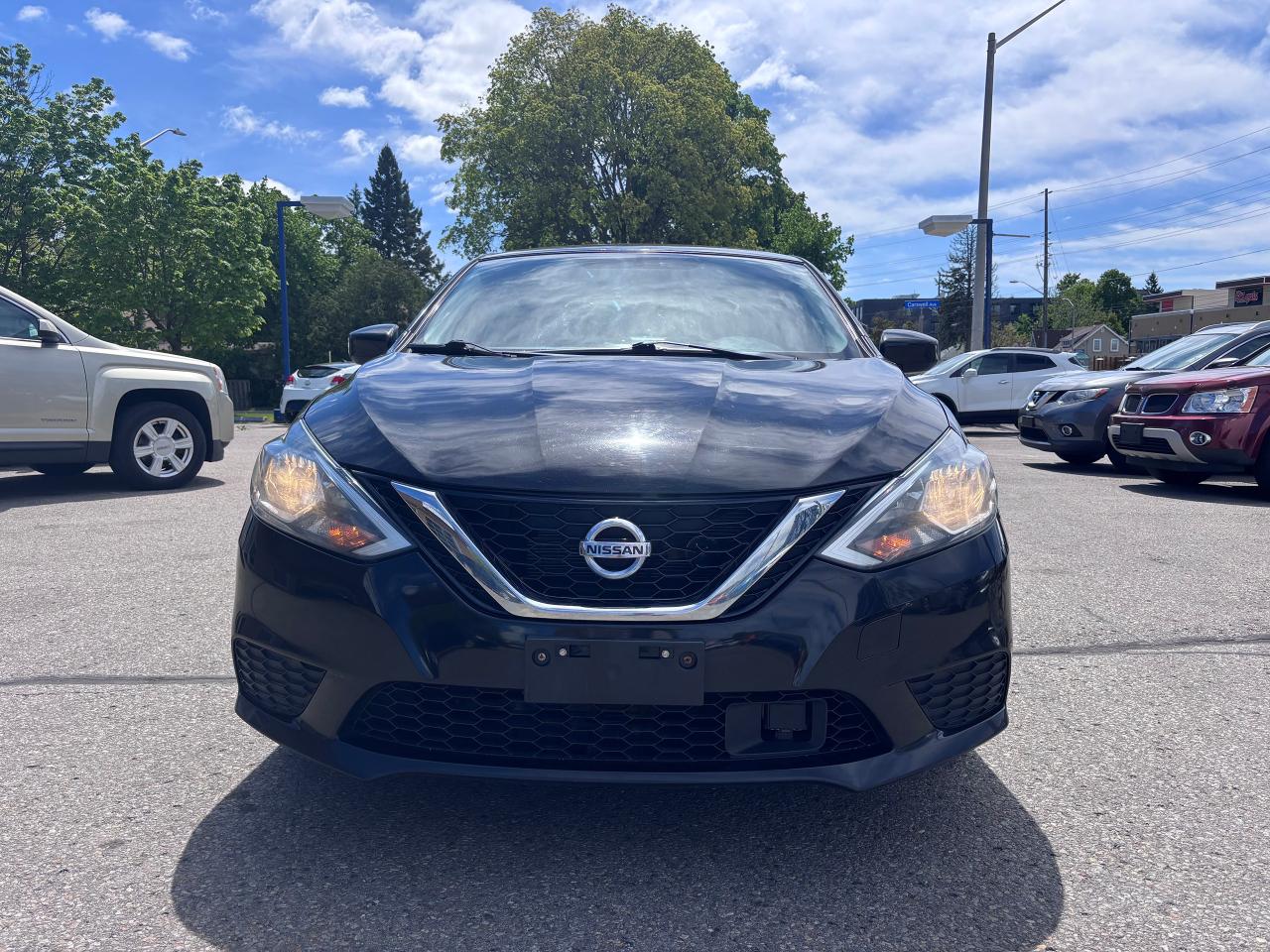 2018 Nissan Sentra LOADED LOW KMS CRASH WARNING - Photo #4