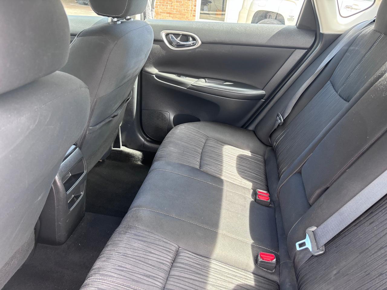 2018 Nissan Sentra LOADED LOW KMS CRASH WARNING - Photo #11