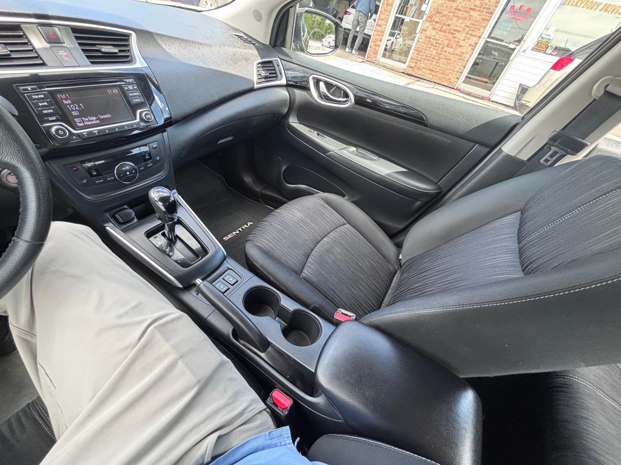 2018 Nissan Sentra LOADED LOW KMS CRASH WARNING - Photo #19