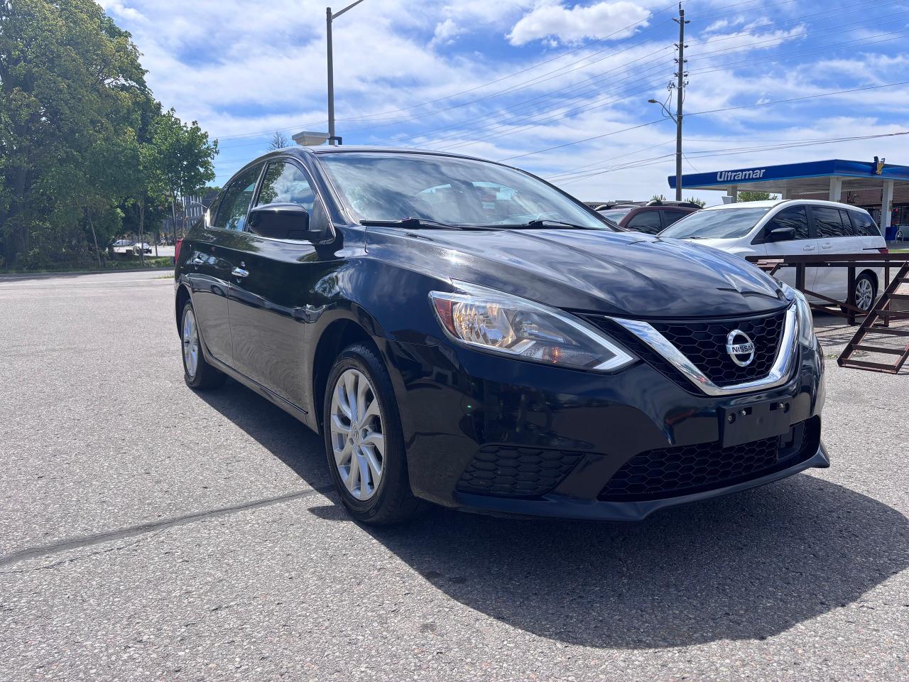 2018 Nissan Sentra LOADED LOW KMS CRASH WARNING - Photo #5