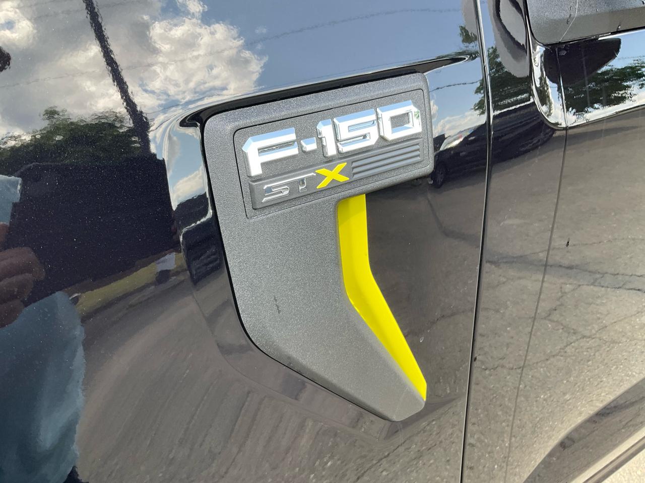 2025 Ford F-150 STX Photo5
