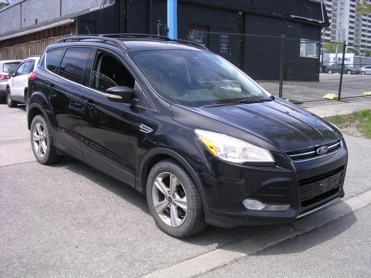 2013 Ford Escape SEL - Photo #2