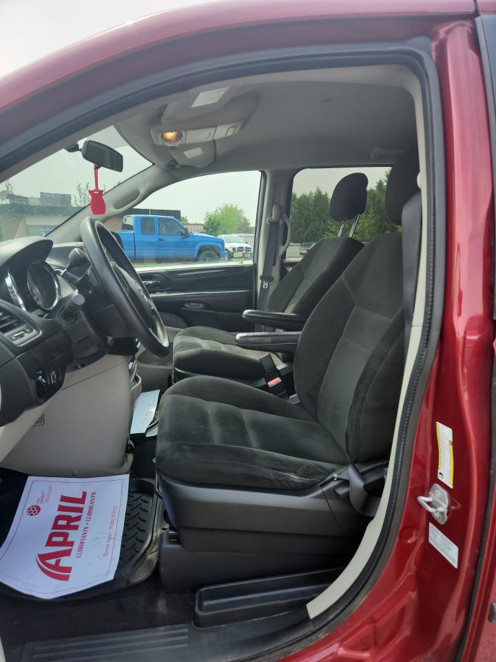 2016 Dodge Grand Caravan CANADA VALUE PACKAGE Photo3