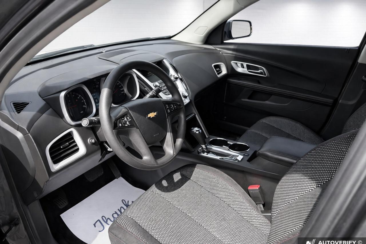 2017 Chevrolet Equinox AWD LS Photo