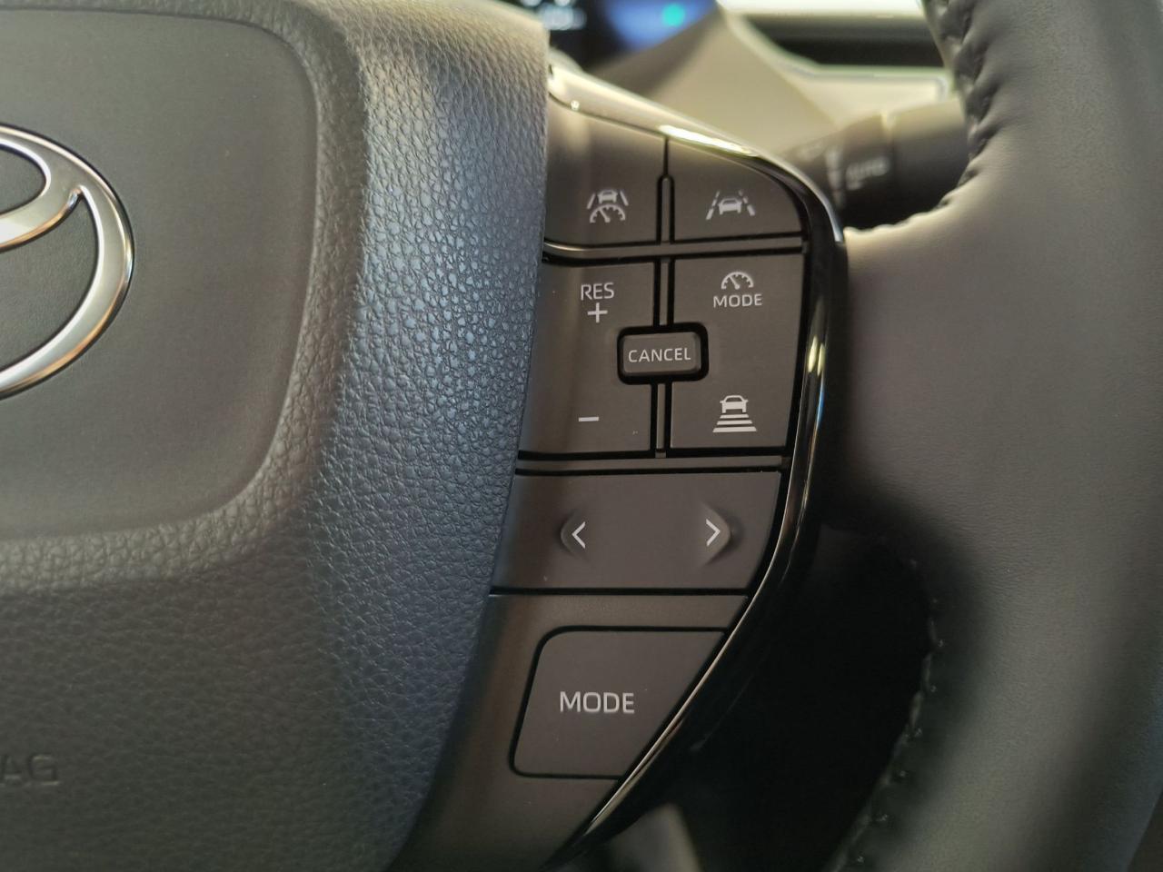 2023 Toyota Prius Limited Photo