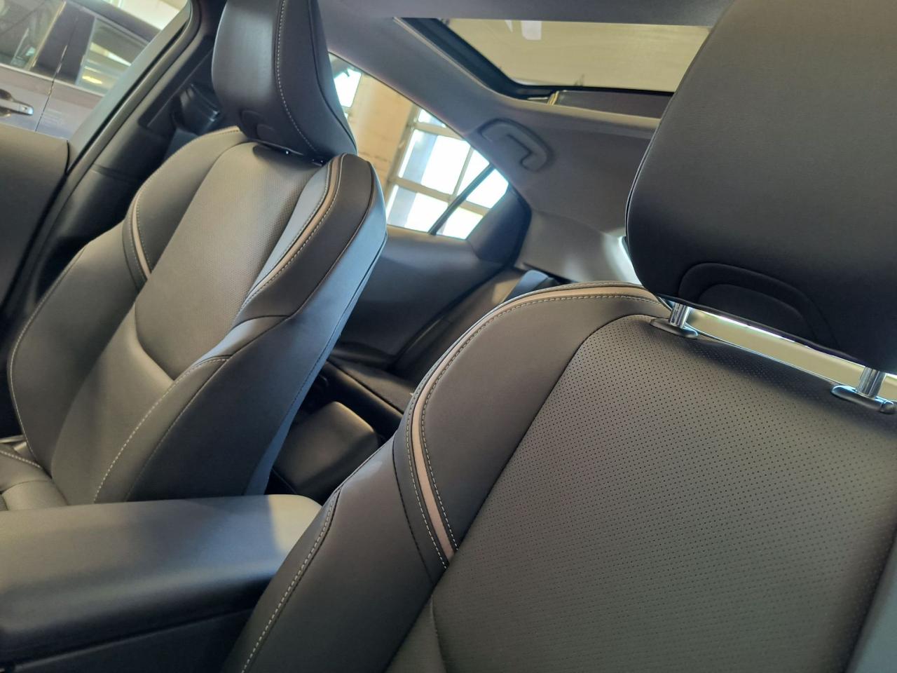 2023 Toyota Prius Limited Photo
