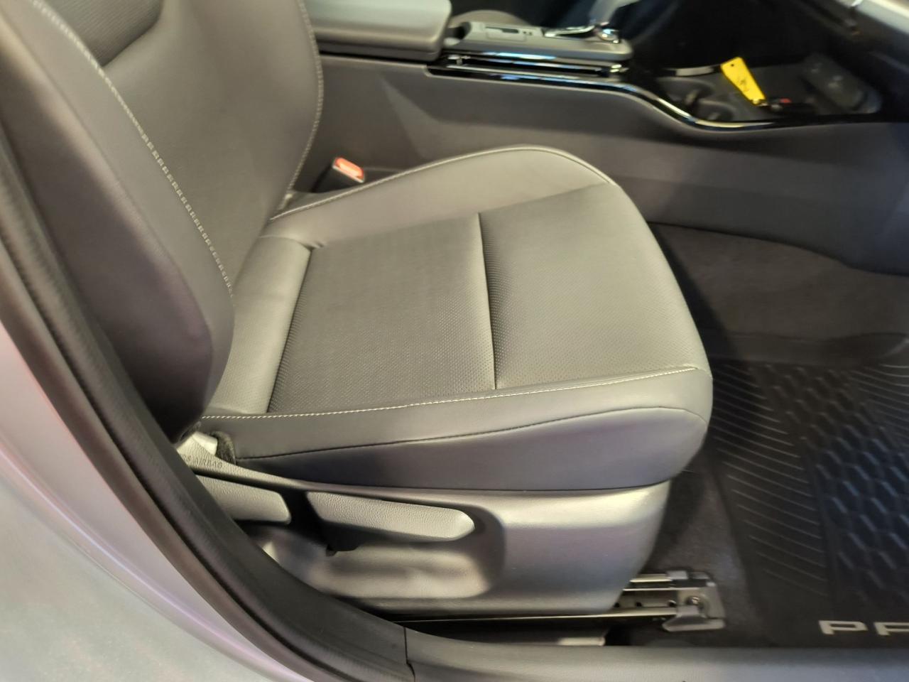 2023 Toyota Prius Limited Photo