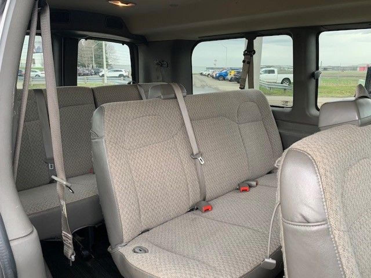 2017 Chevrolet Express LT - Photo #5