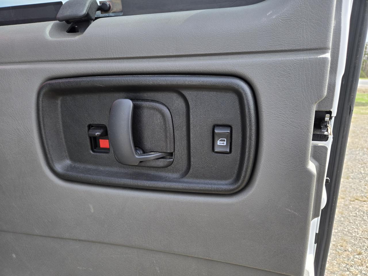 2017 Chevrolet Express LT - Photo #8