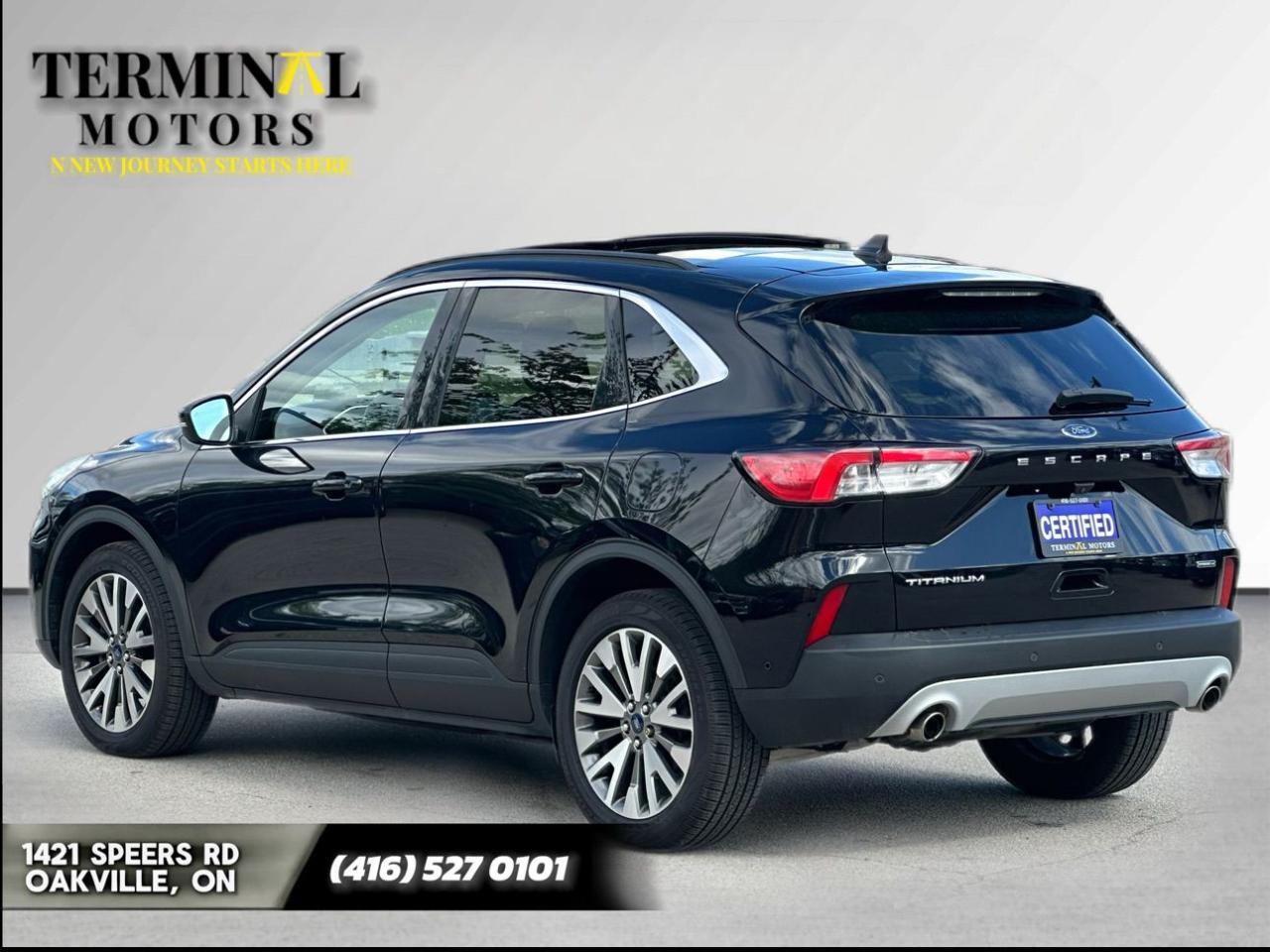 2020 Ford Escape Titanium Hybrid Photo4