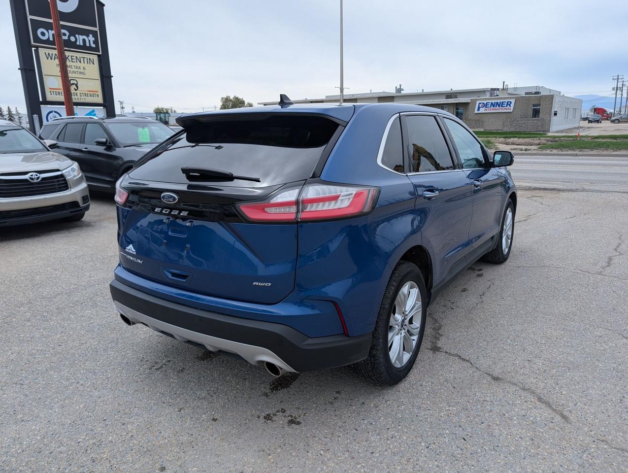 2022 Ford Edge Titanium | No Accident | CarPlay | Htd Seats - Photo #4