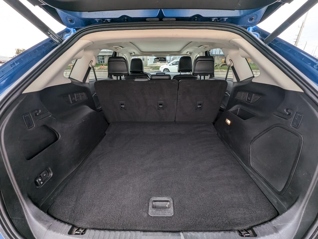 2022 Ford Edge Titanium | No Accident | CarPlay | Htd Seats - Photo #5