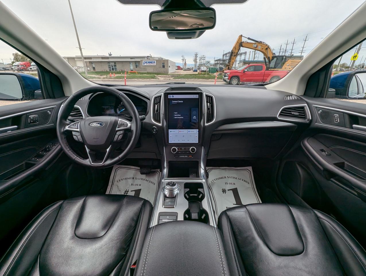2022 Ford Edge Titanium | No Accident | CarPlay | Htd Seats - Photo #8