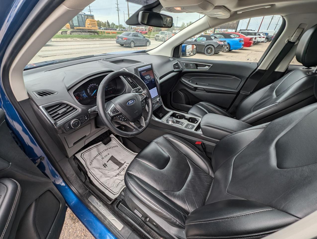 2022 Ford Edge Titanium | No Accident | CarPlay | Htd Seats - Photo #10
