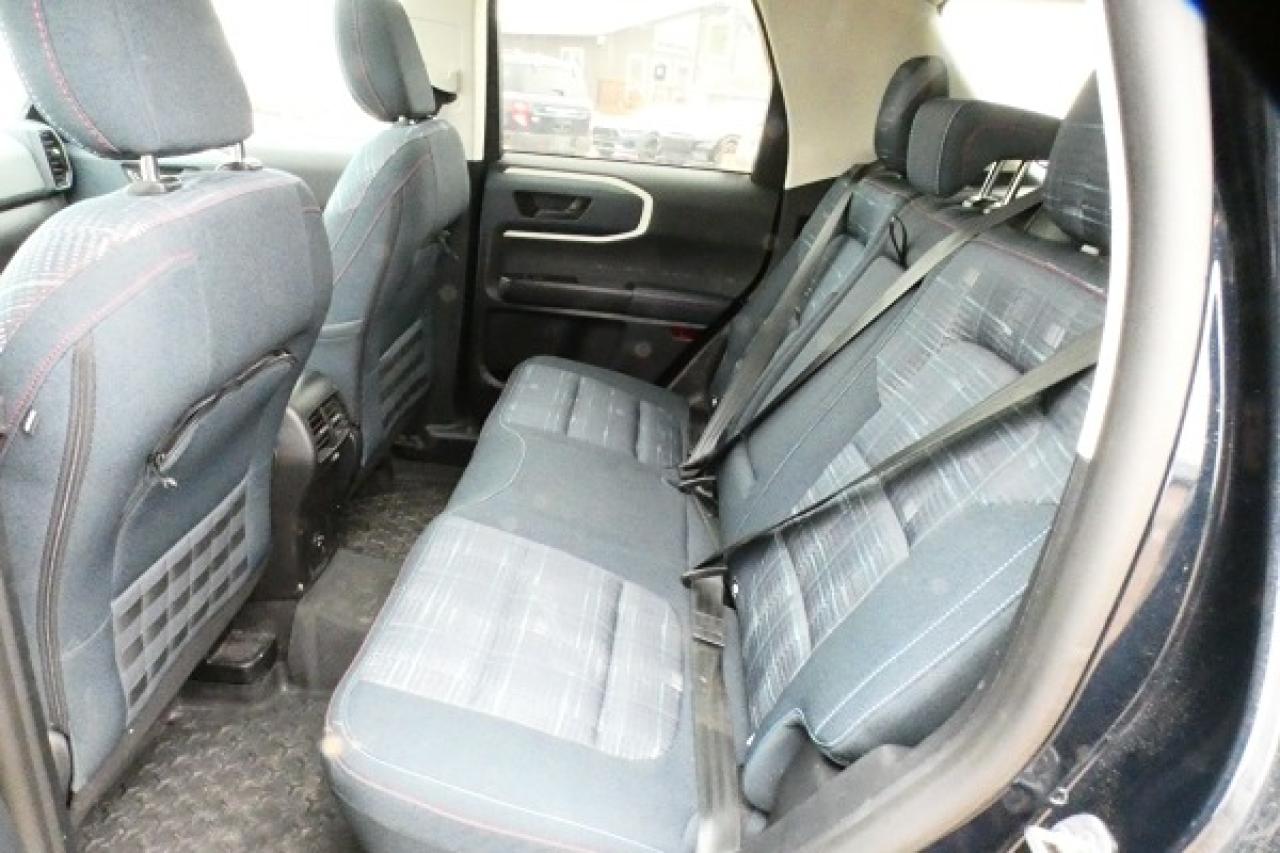2023 Ford Bronco Sport Heritage 4x4 w/Htd cloth, S/R, NAV, BUC - Photo #10