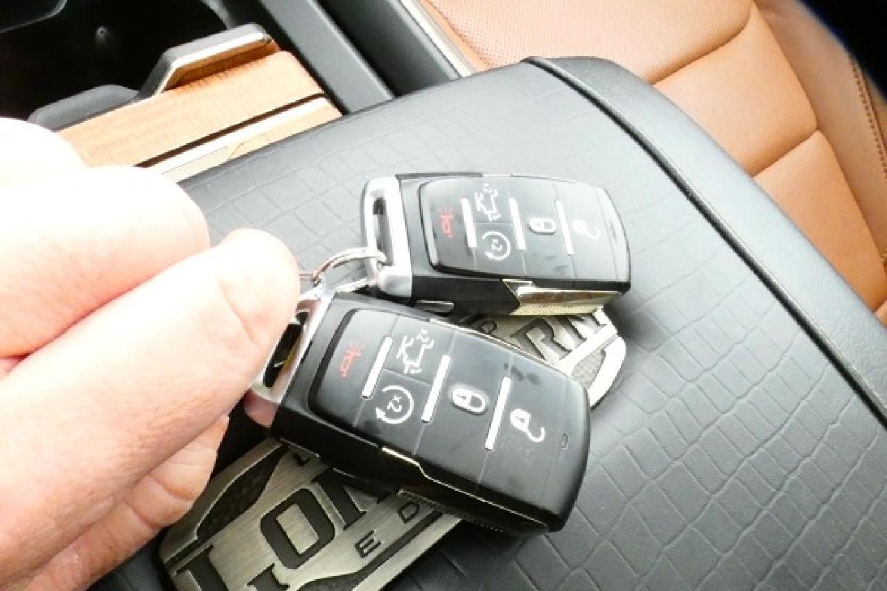 2023 Dodge Ram 1500 Limited Longhorn Hybrid w/H&C L, p.S/R, NAV, BUC - Photo #22