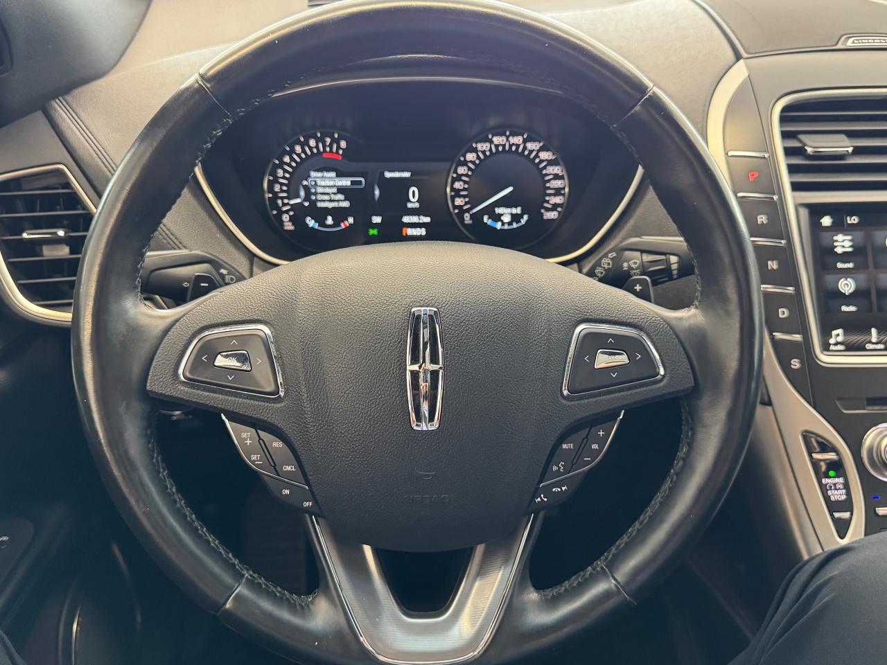 2018 Lincoln MKX AWD Reserve+Cooled Leather+New Tires+CLEAN CARFAX Photo14