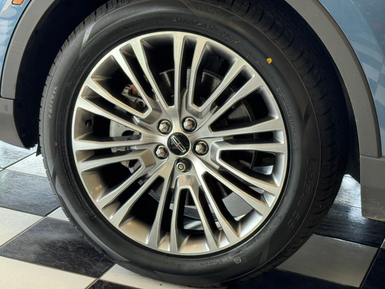 2018 Lincoln MKX AWD Reserve+Cooled Leather+New Tires+CLEAN CARFAX - Photo #56