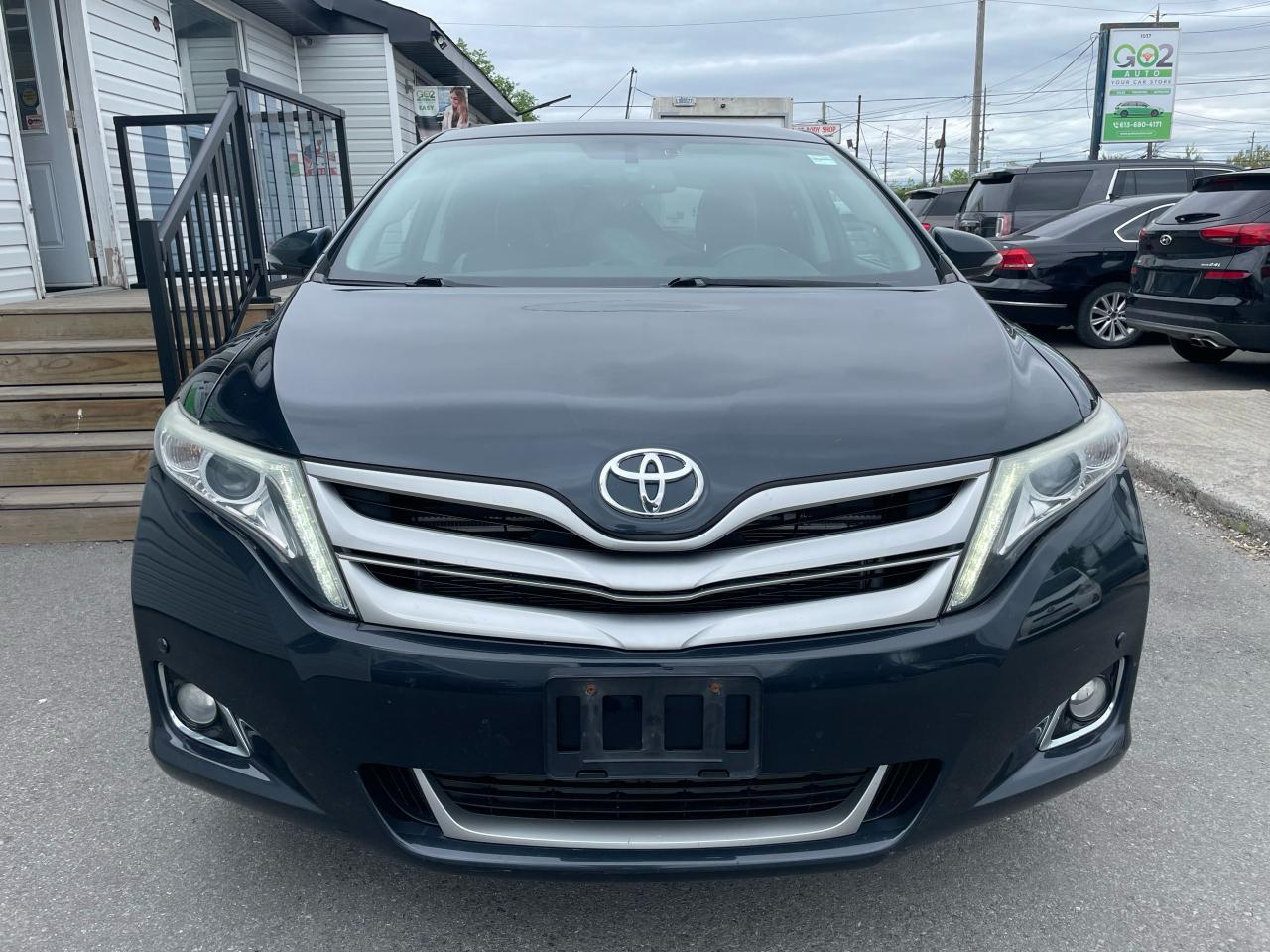 2015 Toyota Venza  - Photo #2
