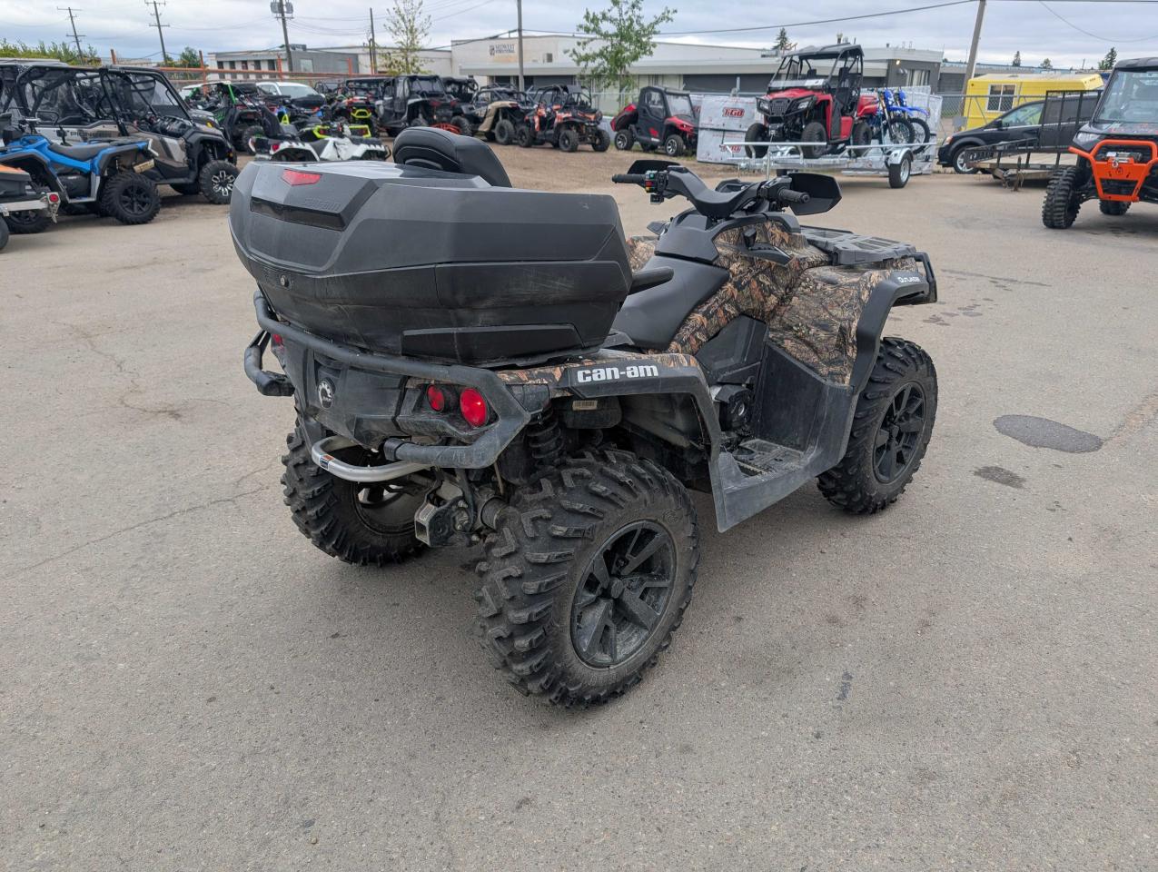 2020 Can-Am Outlander 850 Max XT  - Photo #3
