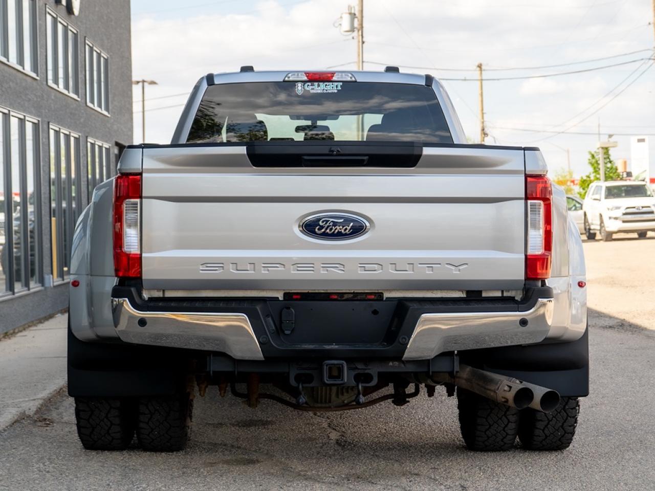 2022 Ford F-350 XLT CREW CAB 4X4 DIESEL/DUALLY Photo6