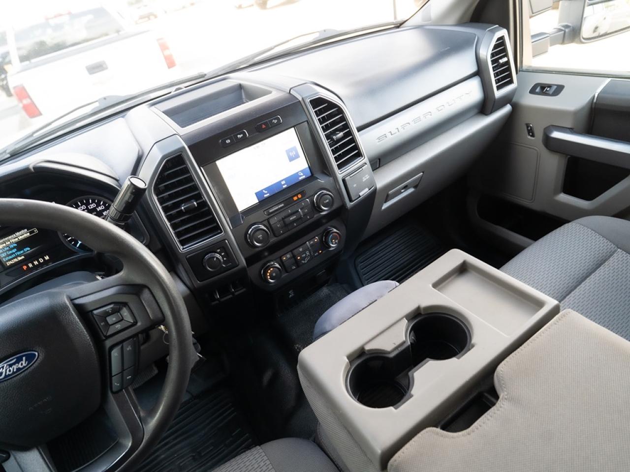 2022 Ford F-350 XLT CREW CAB 4X4 DIESEL/DUALLY Photo31
