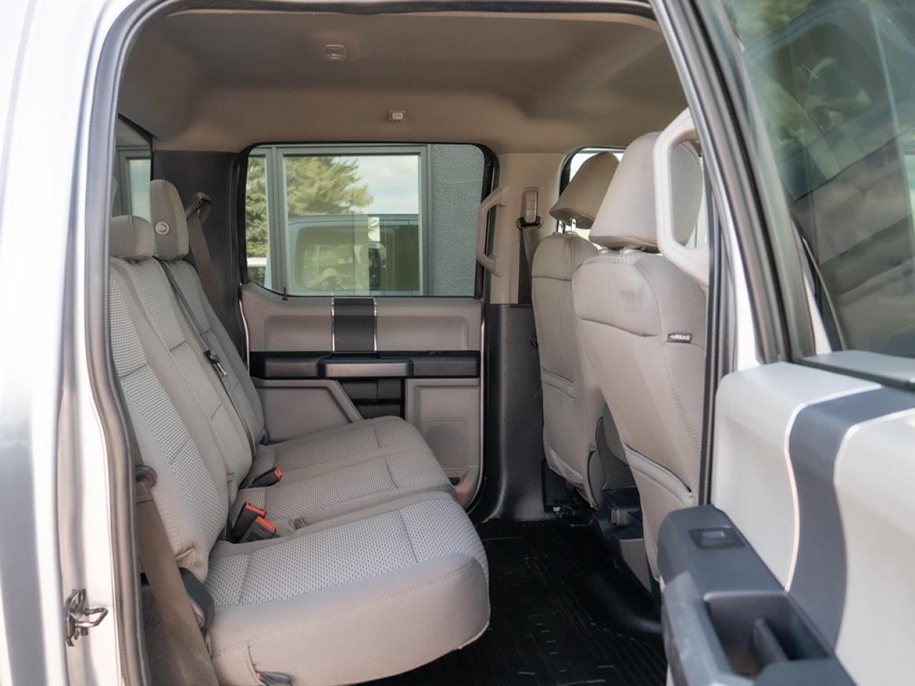 2022 Ford F-350 XLT CREW CAB 4X4 DIESEL/DUALLY Photo41