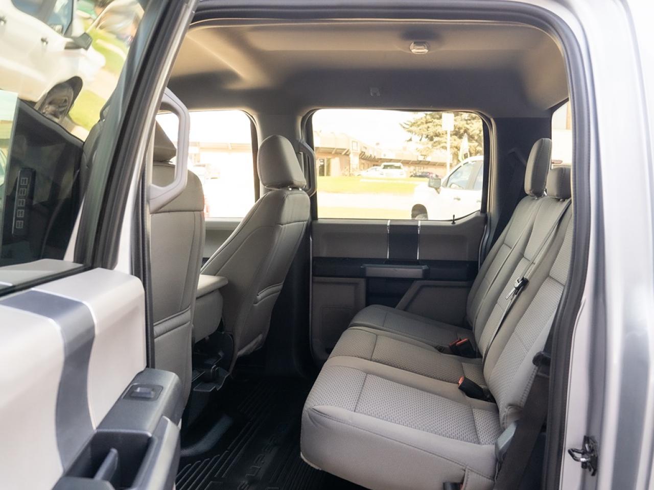 2022 Ford F-350 XLT CREW CAB 4X4 DIESEL/DUALLY Photo18