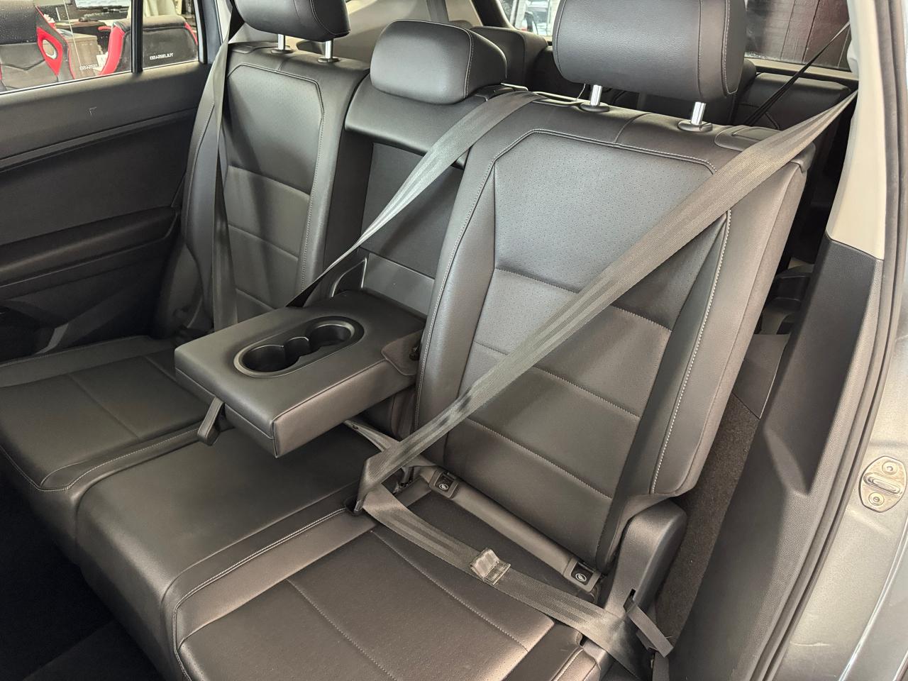 2018 Volkswagen Tiguan COMFORTLINE 7 Passenger+Leather+Roof+CLEAN CARFAX Photo92