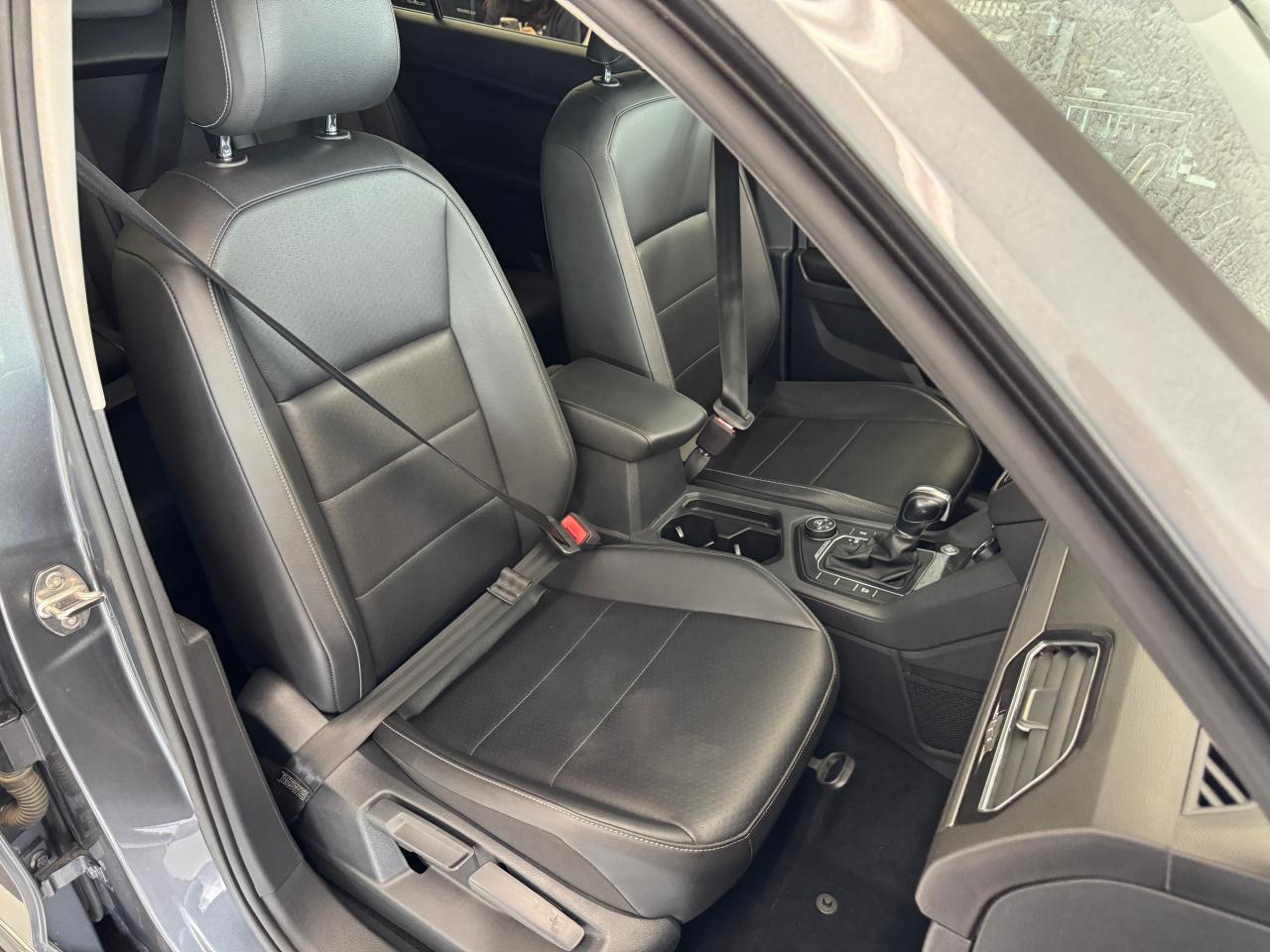 2018 Volkswagen Tiguan COMFORTLINE 7 Passenger+Leather+Roof+CLEAN CARFAX Photo26