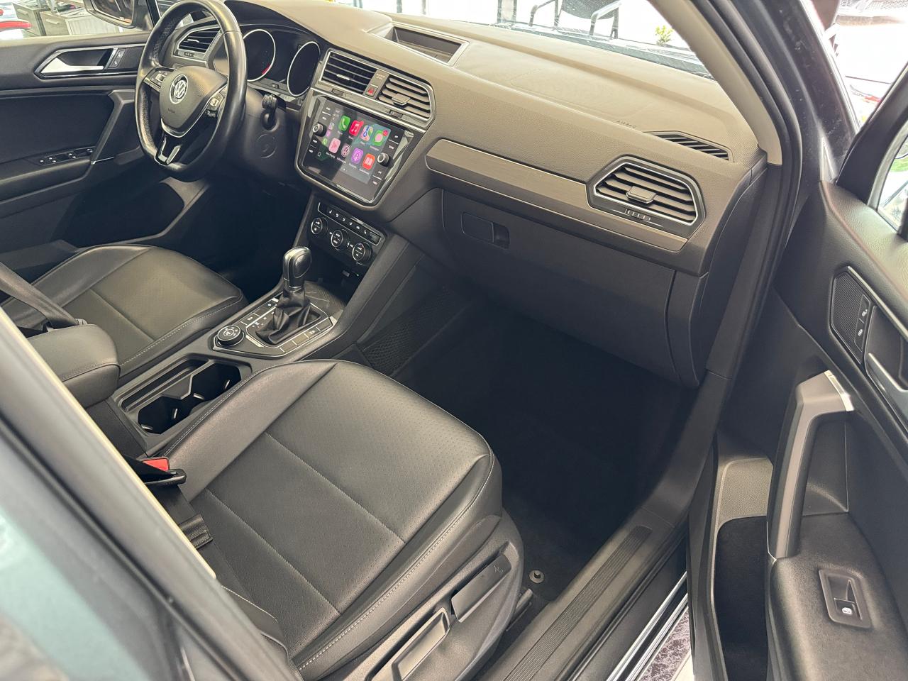 2018 Volkswagen Tiguan COMFORTLINE 7 Passenger+Leather+Roof+CLEAN CARFAX Photo88