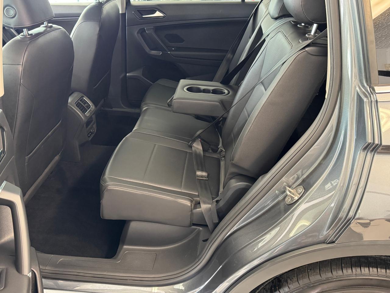 2018 Volkswagen Tiguan COMFORTLINE 7 Passenger+Leather+Roof+CLEAN CARFAX Photo91