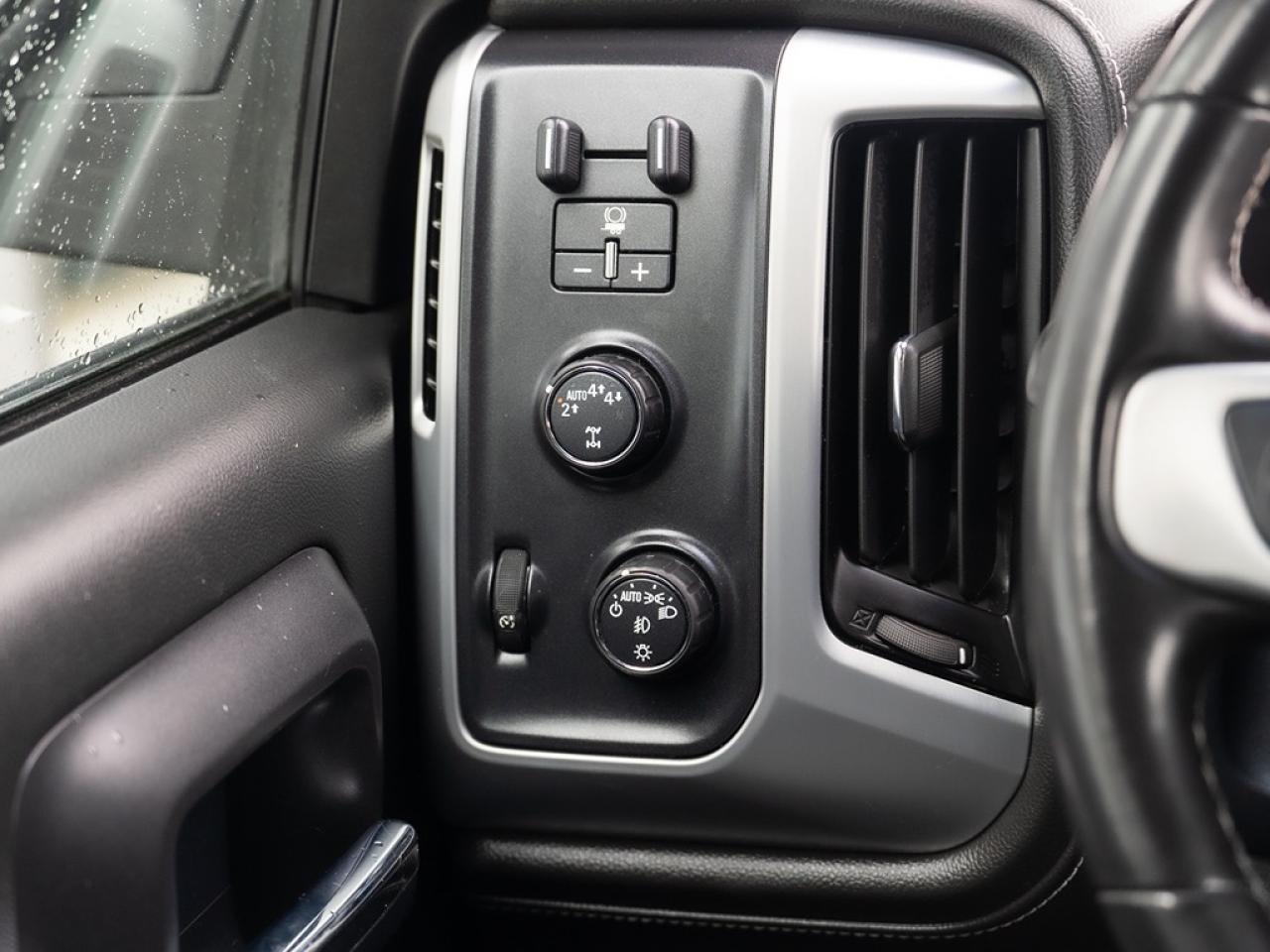 2017 GMC Sierra 1500 SLE 4x4 Photo29