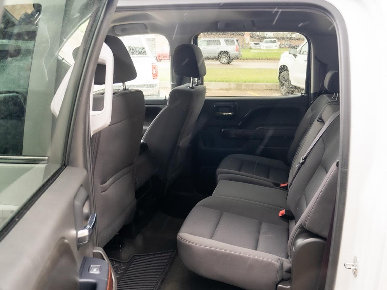 2017 GMC Sierra 1500 SLE 4x4 Photo17