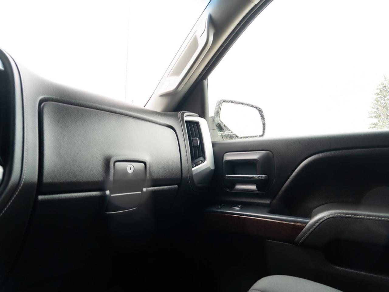 2017 GMC Sierra 1500 SLE 4x4 Photo12
